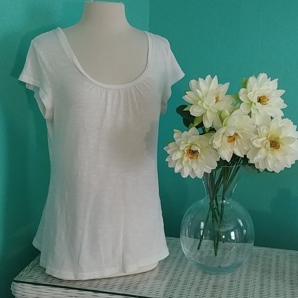 GAP White Tee. Size XL
